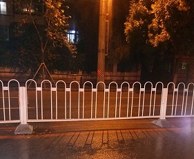 坚固守护：铁艺护栏的安全保障
